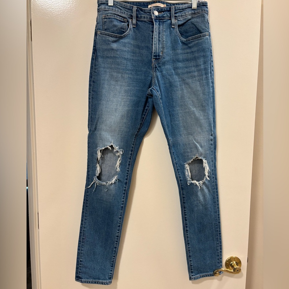 Levi’s 721 high rise, skinny jeans size 30